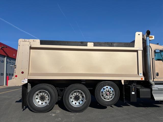2025 Kenworth W900 Dump