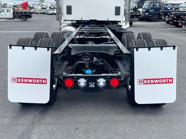 2025 Kenworth T880 Single Cab
