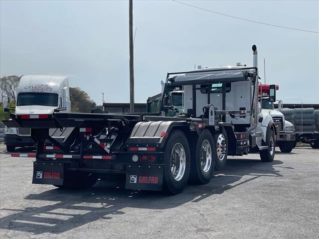 2025 Kenworth T880 Rolloff