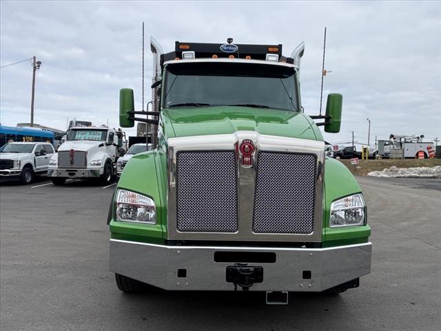 2025 Kenworth T880 Dump