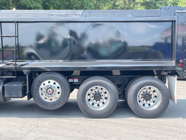 2025 Kenworth T880 Dump