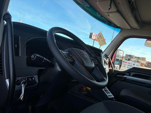 2025 Kenworth T880 Dump