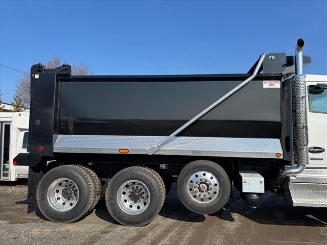 2025 Kenworth T880 Dump