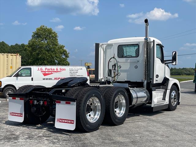 2025 Kenworth T680 Day Cab
