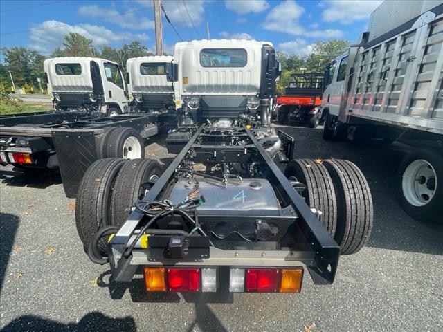 2025 Isuzu NRR Chassis