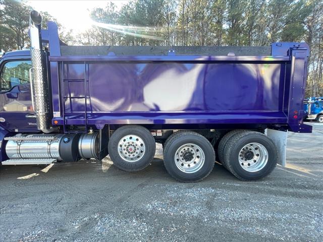 2025 Kenworth T880 Dump