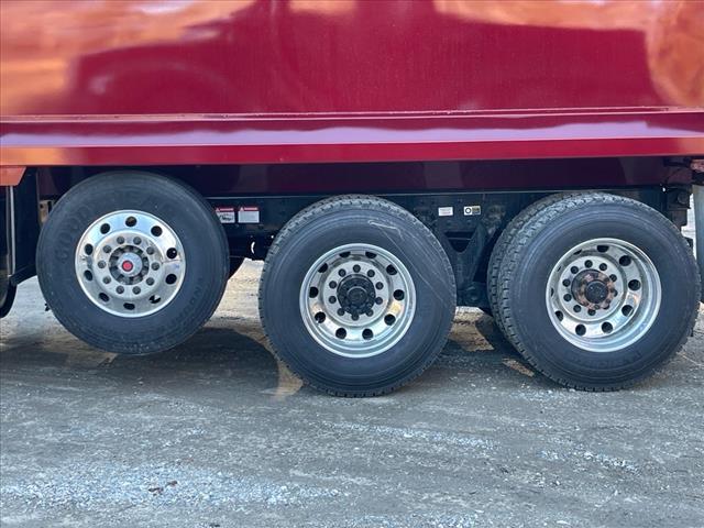 2025 Kenworth T880 Dump