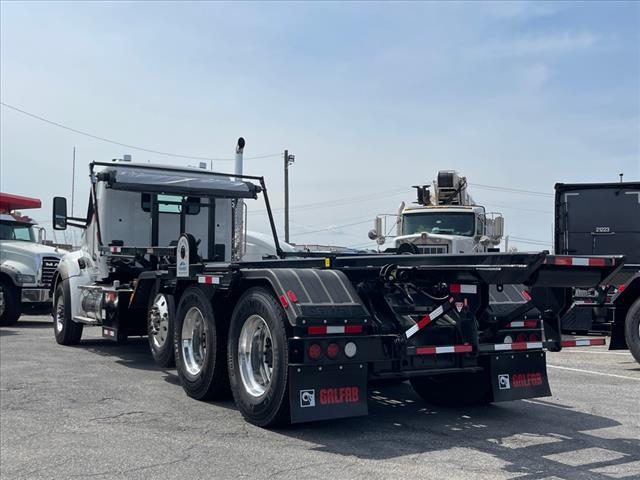 2025 Kenworth T880 Rolloff