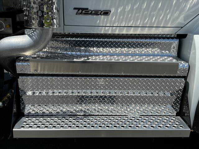2025 Kenworth T880 Dump