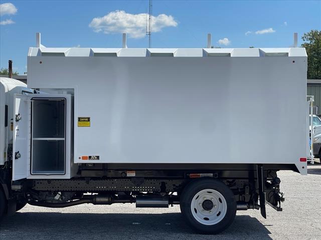2024 Isuzu NRR 13' CHIP TRUCK