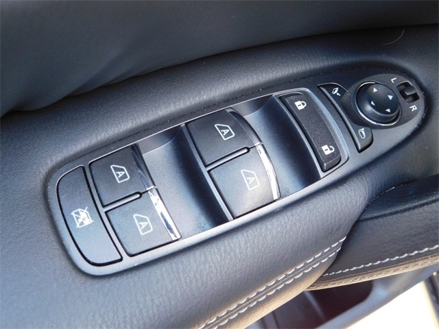2015 INFINITI QX80 Base