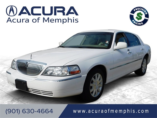 2010 Lincoln Town Car Signature Limited