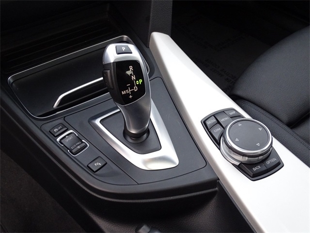 2017 BMW 3 Series 320i