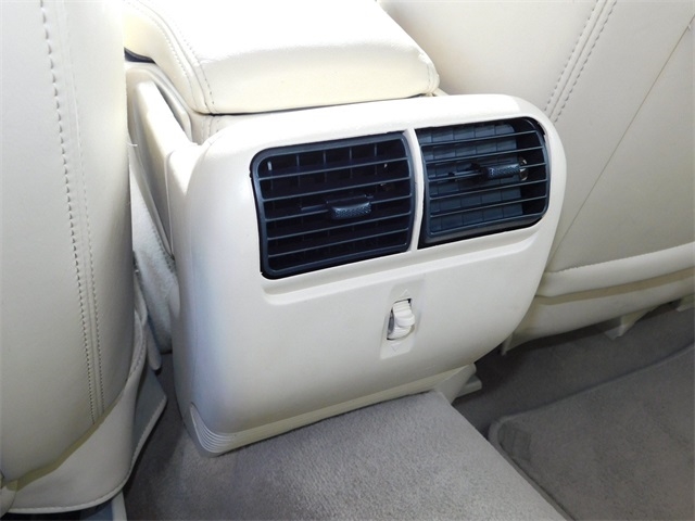 2010 Lincoln Town Car Signature Limited