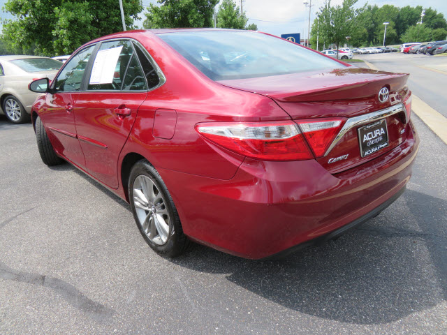 2016 Toyota Camry SE