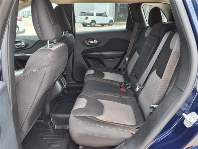 2016 Jeep Cherokee Sport