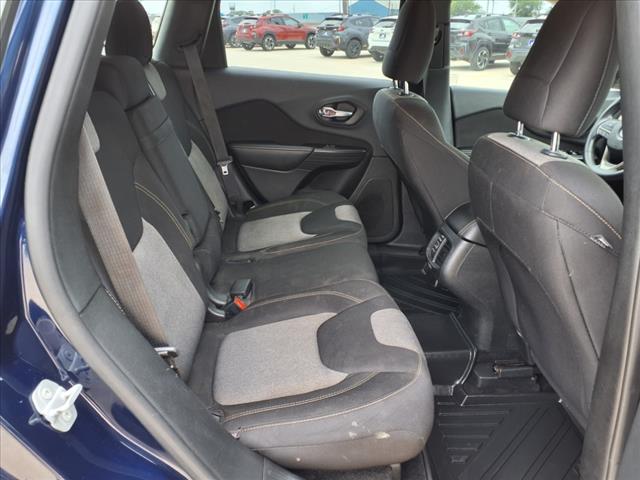 2016 Jeep Cherokee Sport