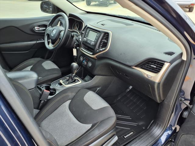 2016 Jeep Cherokee Sport