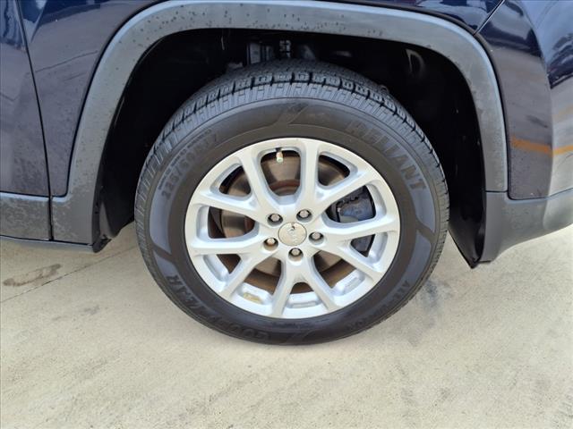 2016 Jeep Cherokee Sport