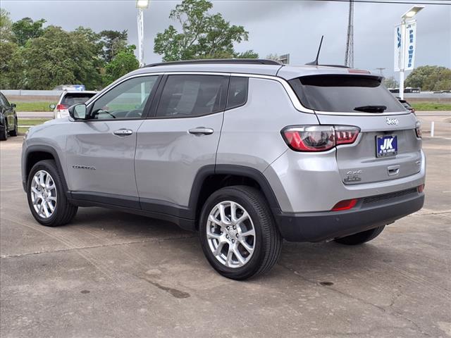 2023 Jeep Compass Latitude Lux