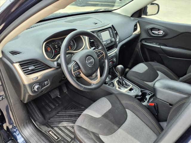 2016 Jeep Cherokee Sport