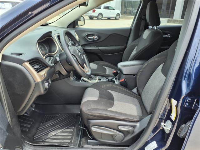 2016 Jeep Cherokee Sport