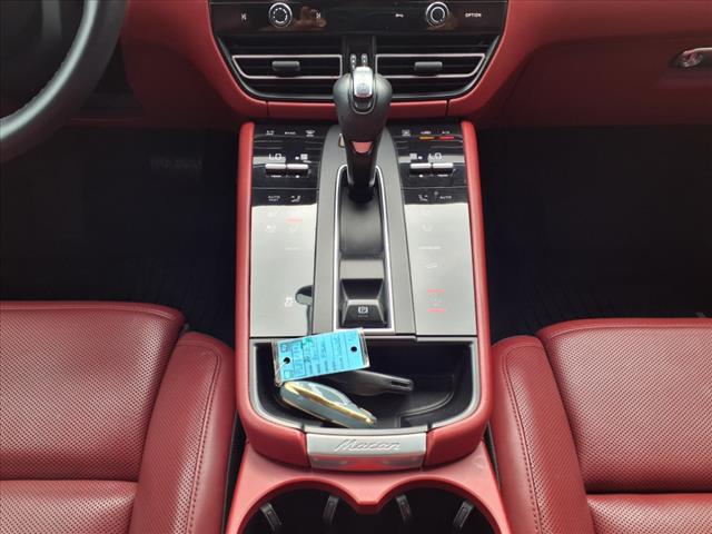 2023 Porsche Macan 