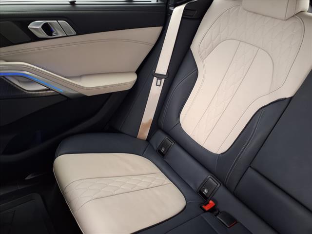 2022 BMW X6 M50i
