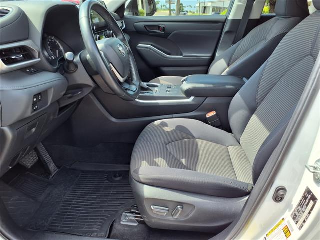 2023 Toyota Highlander LE