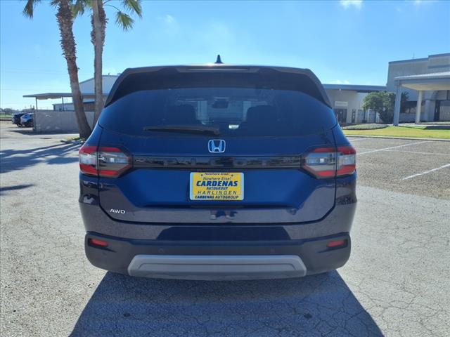 2023 Honda Pilot EX-L w/Rear Captain's Chairs