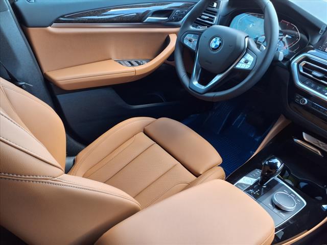 2025 BMW X4 xDrive30i
