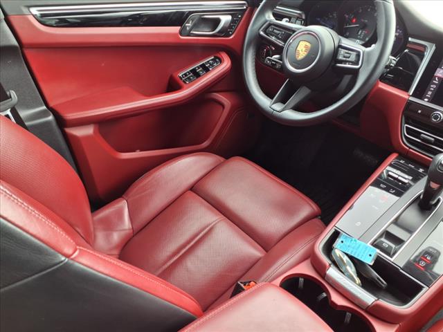 2023 Porsche Macan 