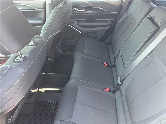 2022 Jeep Grand Cherokee Laredo