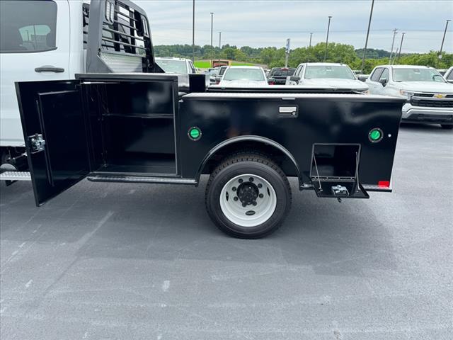 2024 Chevrolet Silverado 5500 AWD
