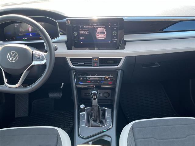 2025 Volkswagen Taos SE