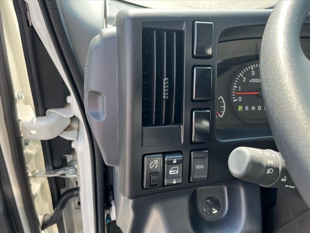 2025 Chevrolet 3500 HG LCF Gas 