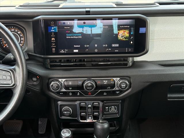2024 Jeep Gladiator NightHawk