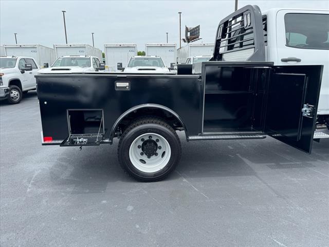 2024 Chevrolet Silverado 5500 AWD