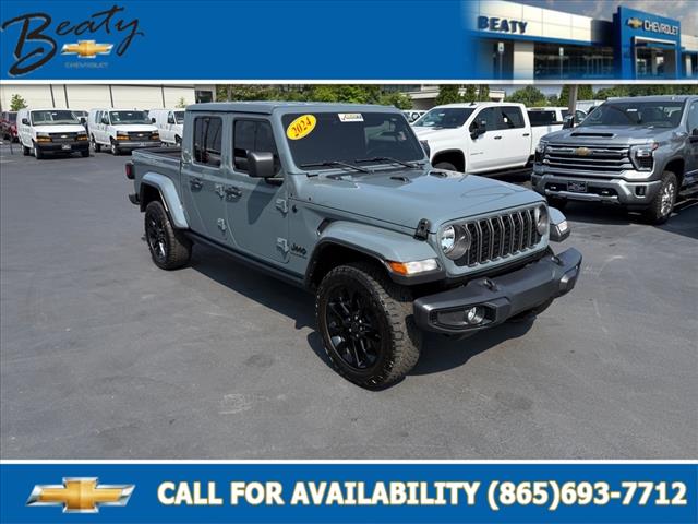 2024 Jeep Gladiator NightHawk