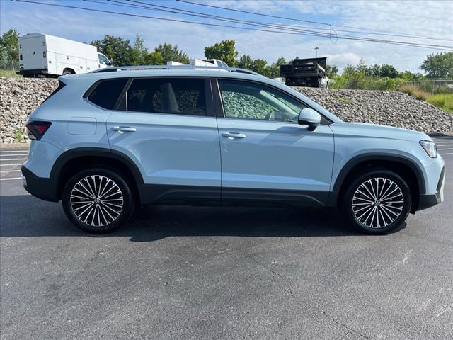 2025 Volkswagen Taos SE