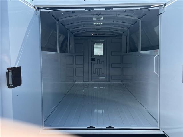 2025 Chevrolet Express 3500