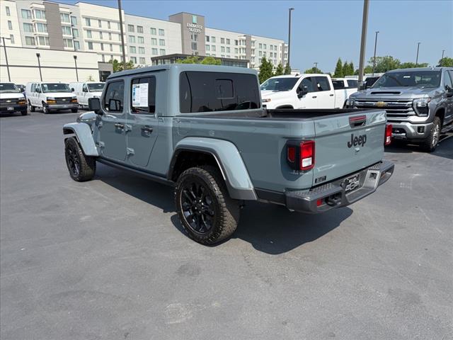 2024 Jeep Gladiator NightHawk