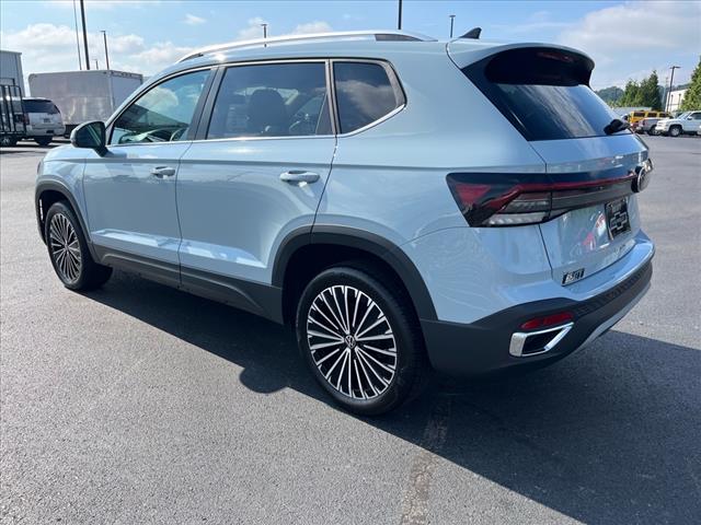 2025 Volkswagen Taos SE