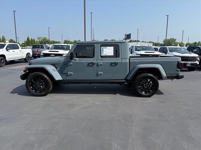 2024 Jeep Gladiator NightHawk