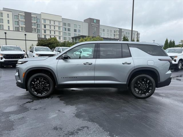 2024 Chevrolet Traverse LS
