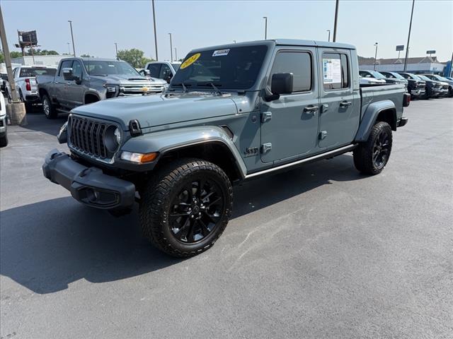 2024 Jeep Gladiator NightHawk