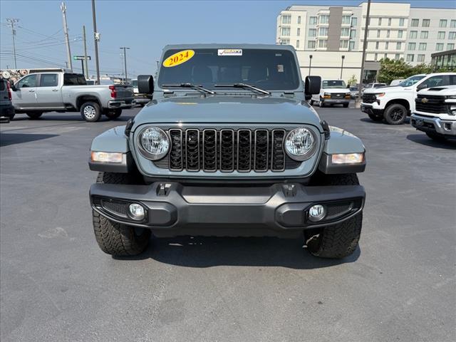 2024 Jeep Gladiator NightHawk