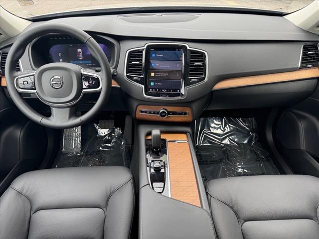 2024 Volvo XC90 B5 Plus Bright Theme