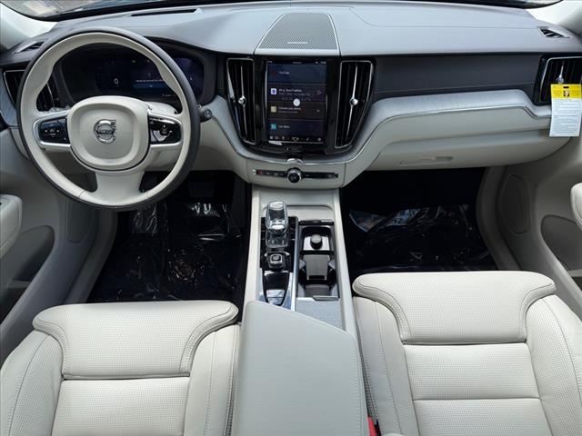 2025 Volvo XC60 B5 AWD ULTRA