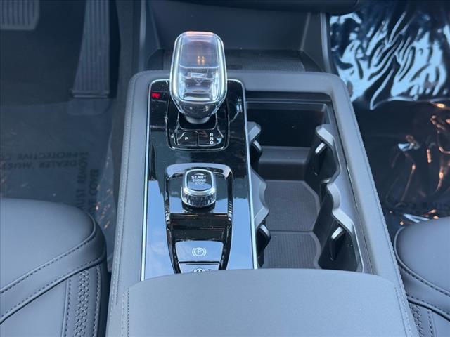 2025 Volvo XC90 2025.5 B5 AWD PLUS BRI 7